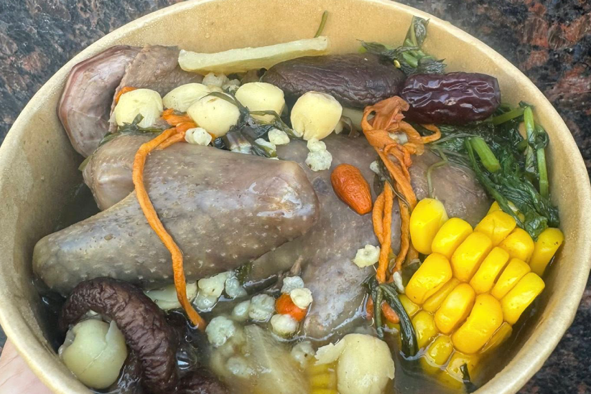 Thịt chim bồ câu được coi là thượng phẩm nhưng ai không nên ăn?