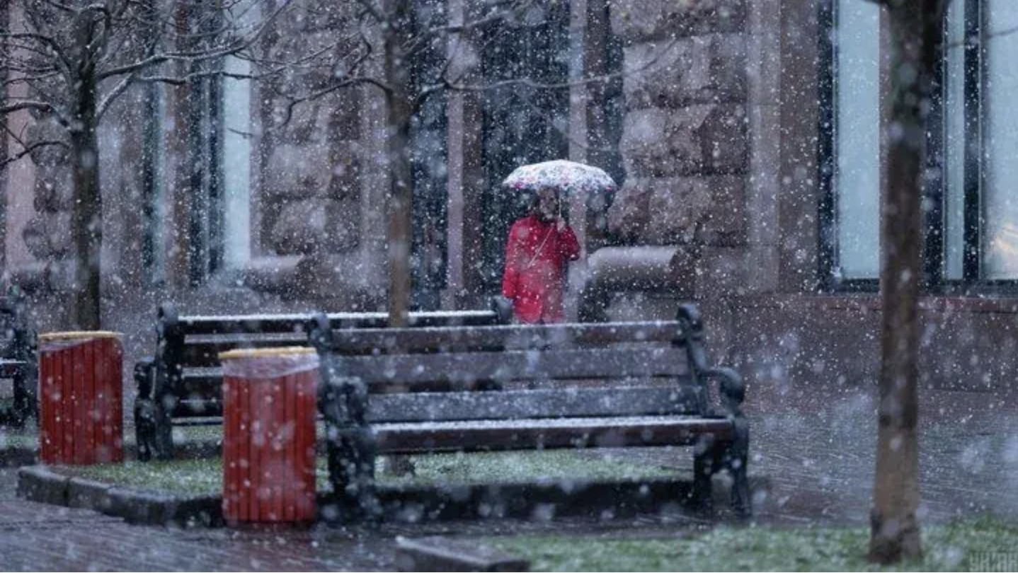 Tuyết rơi ở Kiev. Ảnh: UNN.ua