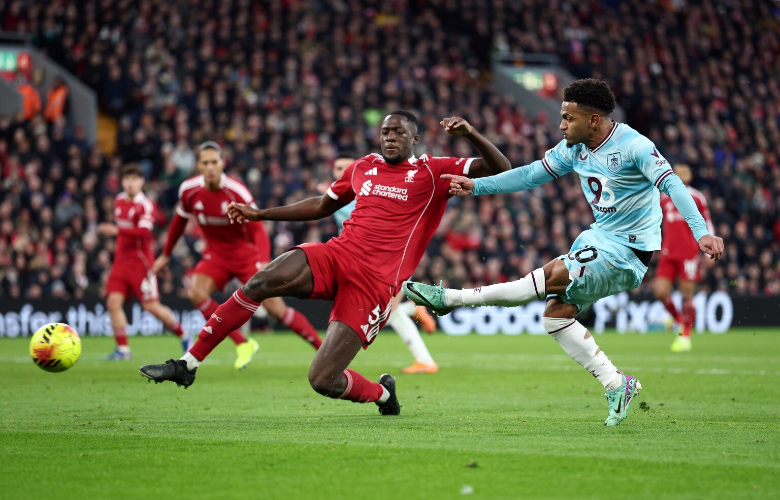 www_thesun_co_uk epa12656049 dominik szoboszlai liverpool hit 1052140736_804d05 (1).jpg