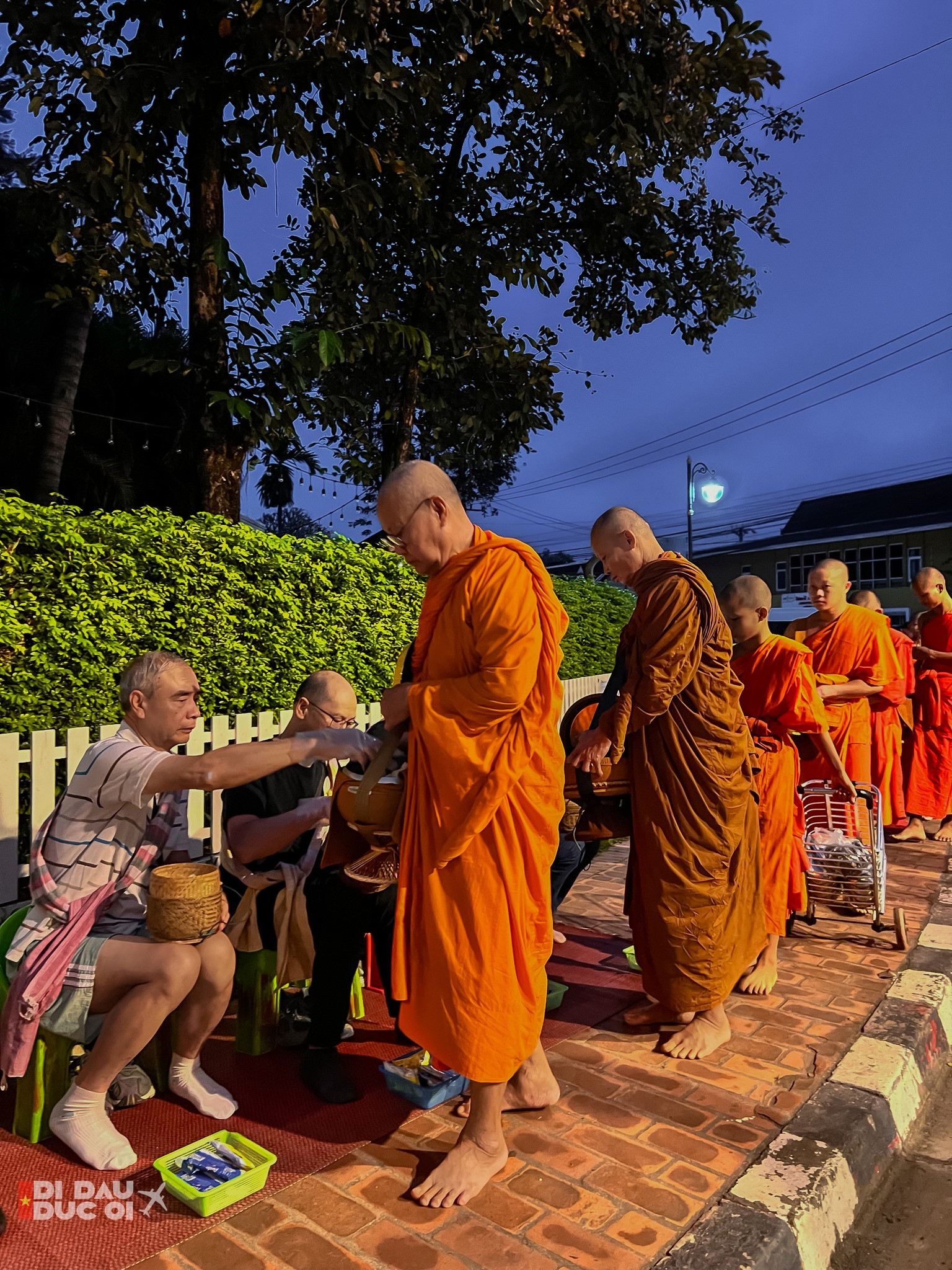 Khách Việt chi 12 triệu du lịch Lào, có loạt trải nghiệm 'xứng đáng từng đồng' du lịch lào