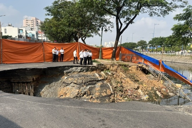 Lãnh đạo UBND TPHCM yêu cầu khẩn cấp khắc phục sự cố sạt lở ven kênh Tàu Hủ