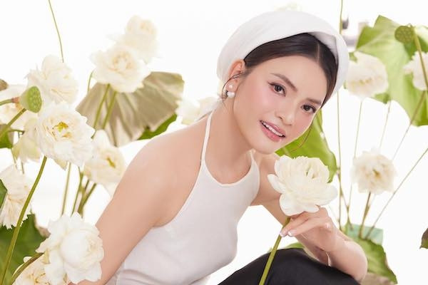 Ngày vui của gia đình Mỹ Tâm, NSND Phạm Phương Thảo đón tuổi mới