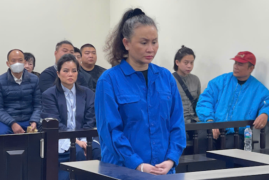 Người phụ nữ ở Hà Nội nhiều lần tìm đến cái chết sau khi bị lừa hàng trăm tỷ đồng