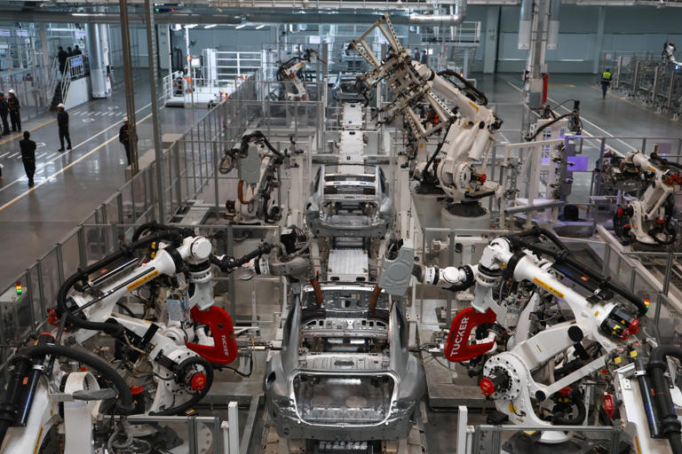 nha may xiaomi 3.jpg