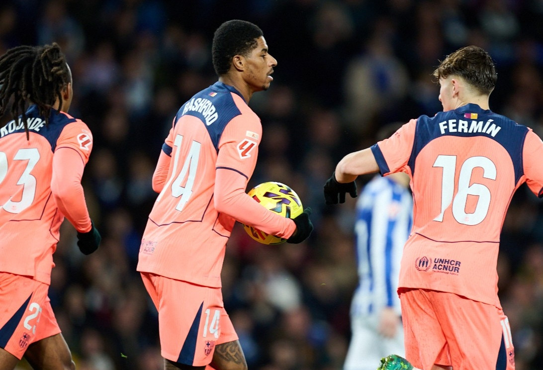 Rashford lập công, Barca vẫn thua sốc trước Real Sociedad