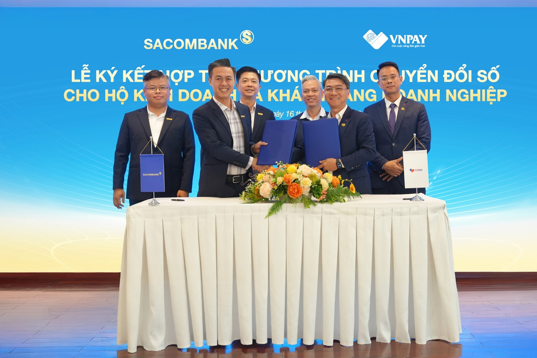 SACOMBANK và VNPAY phối hợp hỗ trợ hộ kinh doanh thanh toán, nộp thuế số