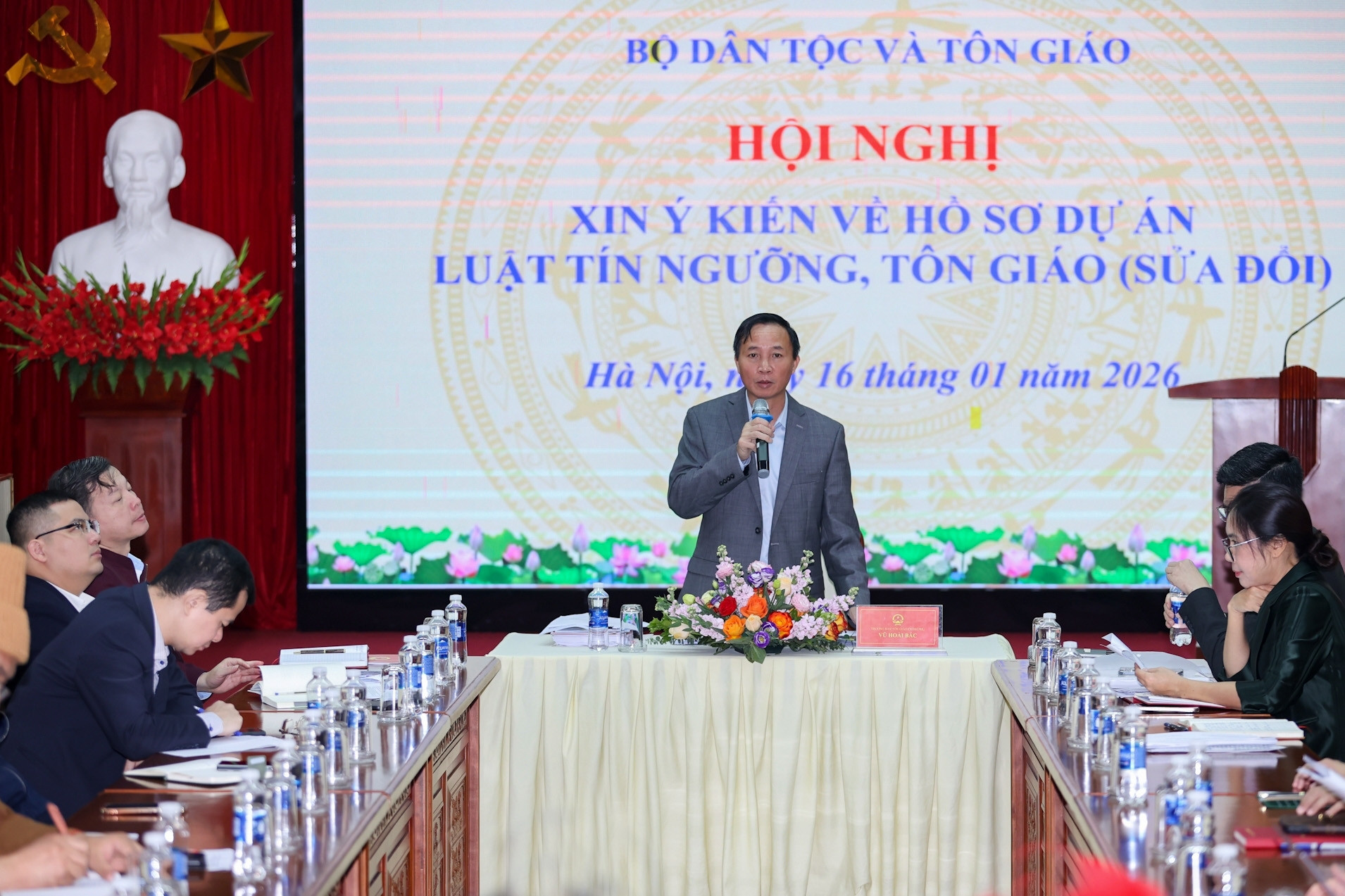 Thể chế hóa mạnh mẽ hơn nữa quyền tự do tín ngưỡng, tôn giáo