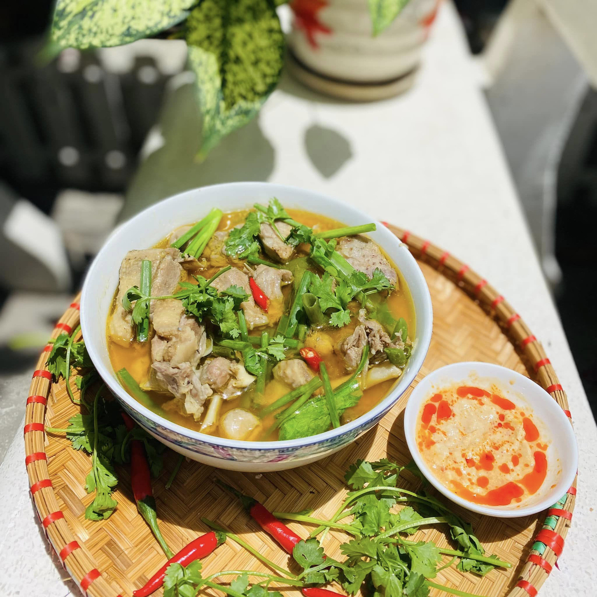 vịt nấu chao   phạm thanh huệ.jpg