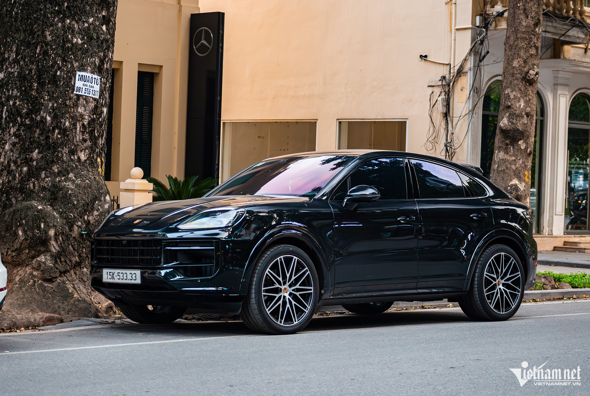 Dàn siêu xe, xe sang hơn trăm tỷ dạo phố Hà Nội, chiếc đắt nhất giá hơn 21 tỷ https://static-images.vnncdn.net/vps_images_publish/000001/000003/2026/1/19/w-sieu-xe-14-1290.jpg