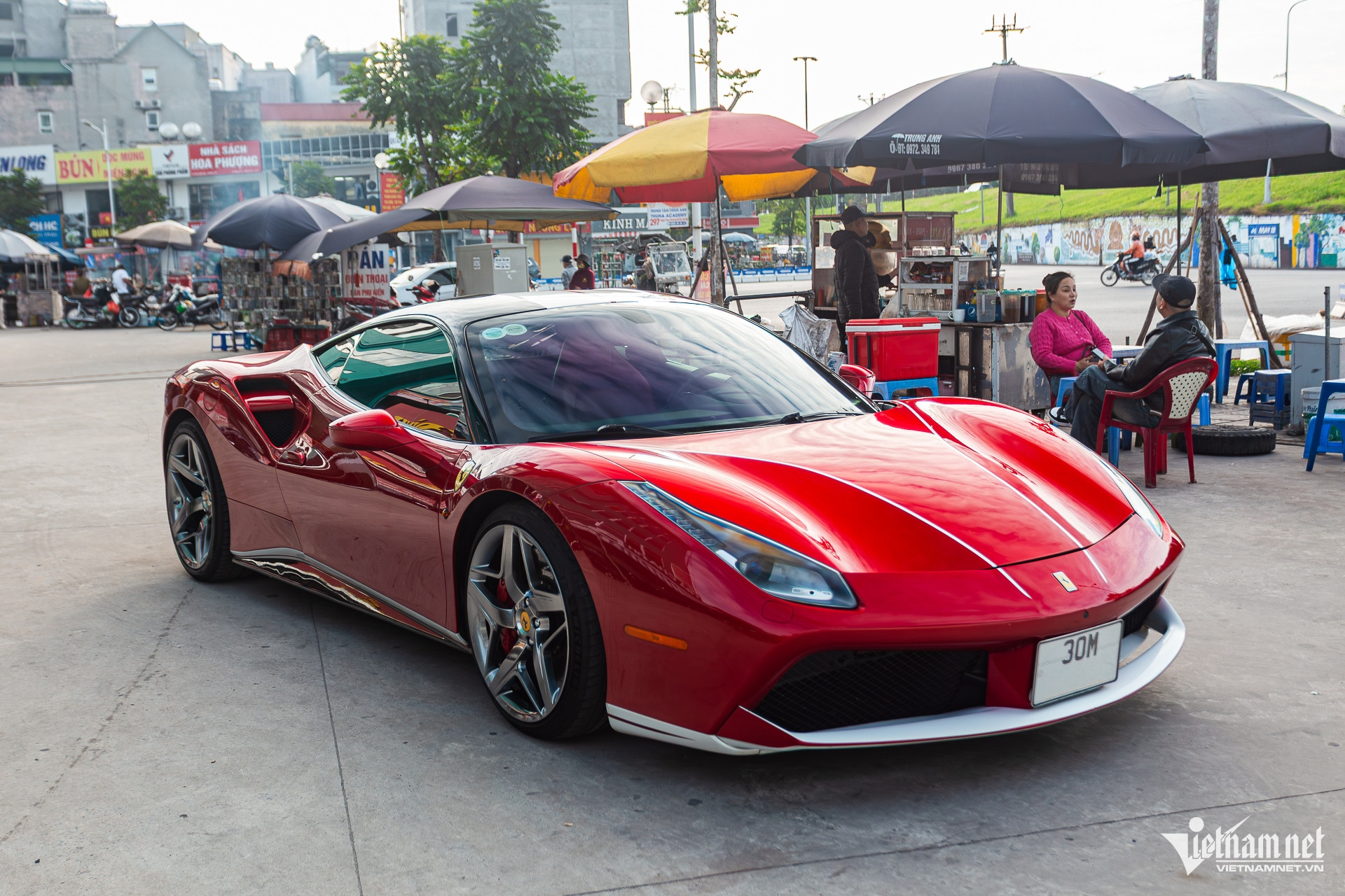 Dàn siêu xe, xe sang hơn trăm tỷ dạo phố Hà Nội, chiếc đắt nhất giá hơn 21 tỷ W-sieu xe 3.JPG.jpg