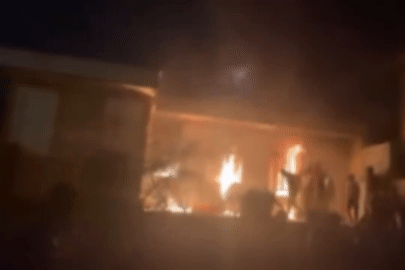 Biểu tình rầm rộ, gây thương vong ở nhiều tỉnh thành của Iran