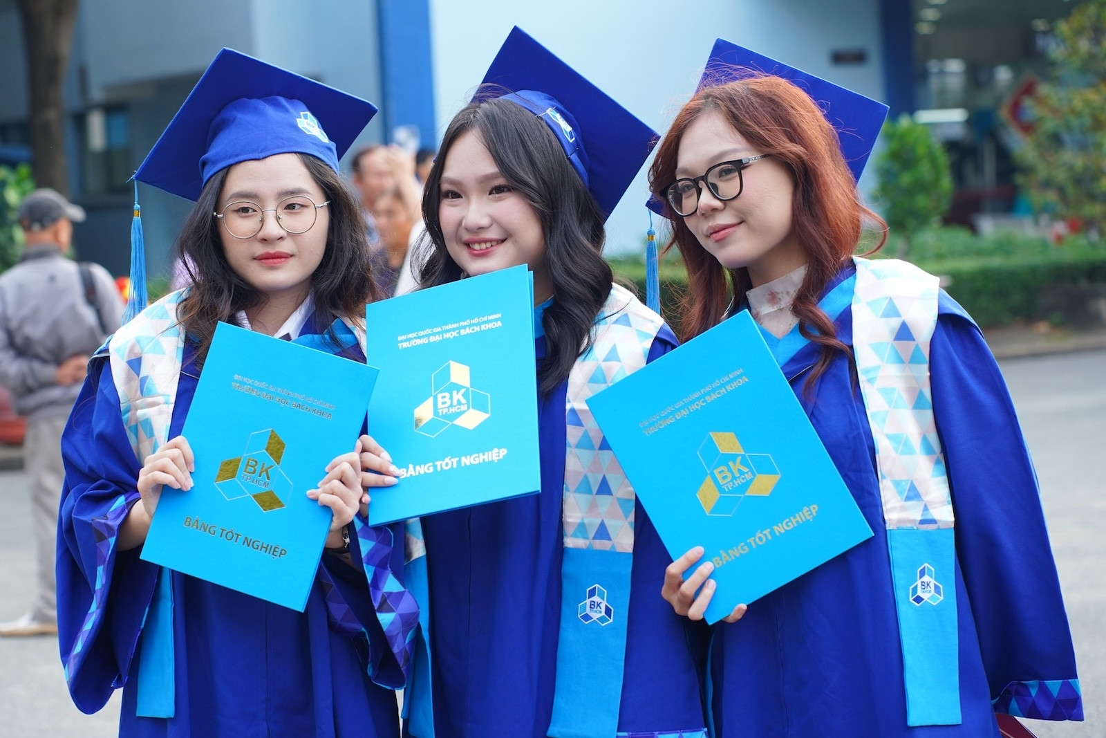 Cứ 10 sinh viên Trường Bách khoa TPHCM thì chỉ 4 em ra trường đúng hạn