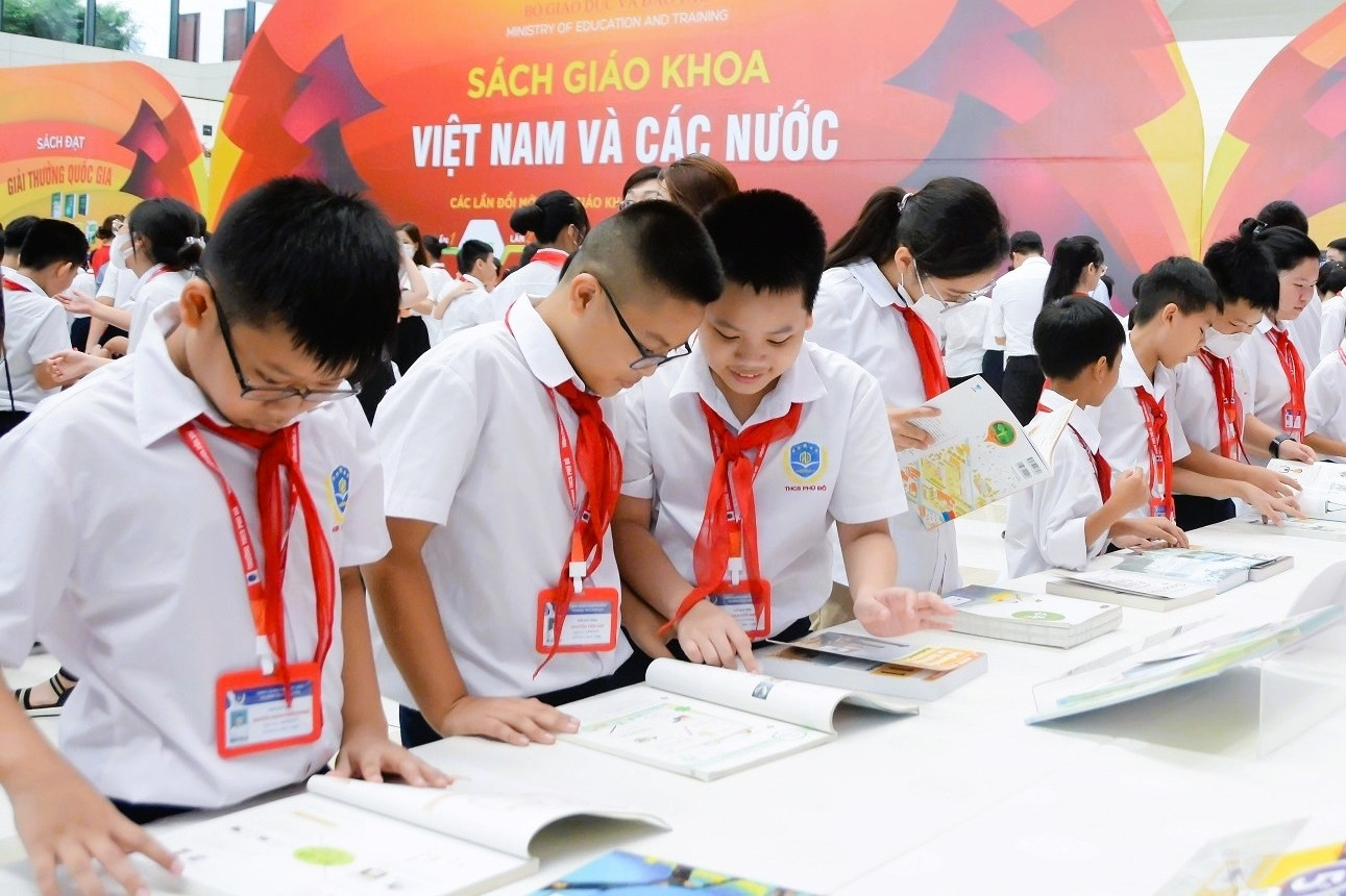  Đề nghị Bộ Công an xác minh, làm rõ những thông tin xuyên tạc nội dung sách giáo khoa 