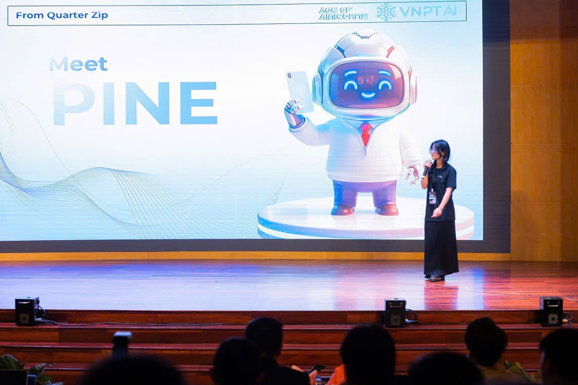 Giải pháp ứng dụng AI hỗ trợ chăm sóc khách hàng chủ động, cá nhân hóa