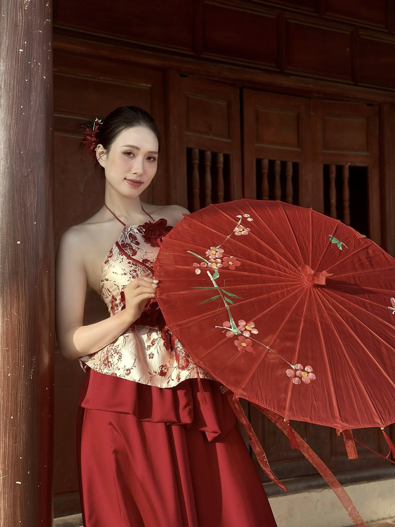 Ngọc nữ bóng chuyền Việt Nam 'thả thính', khoe bờ vai thon hoang thao 5.jpg