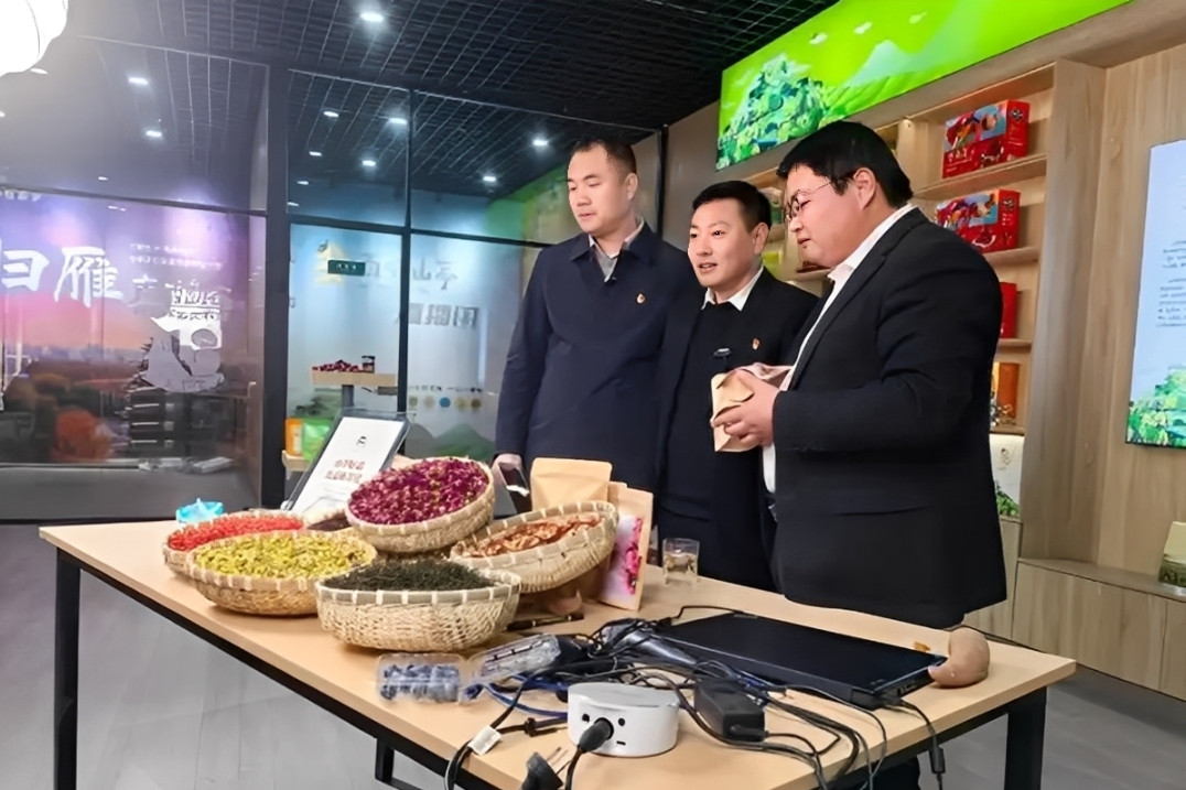  Livestream bán nông sản: Ba bí thư làng thu tiền tỷ cho nông dân 