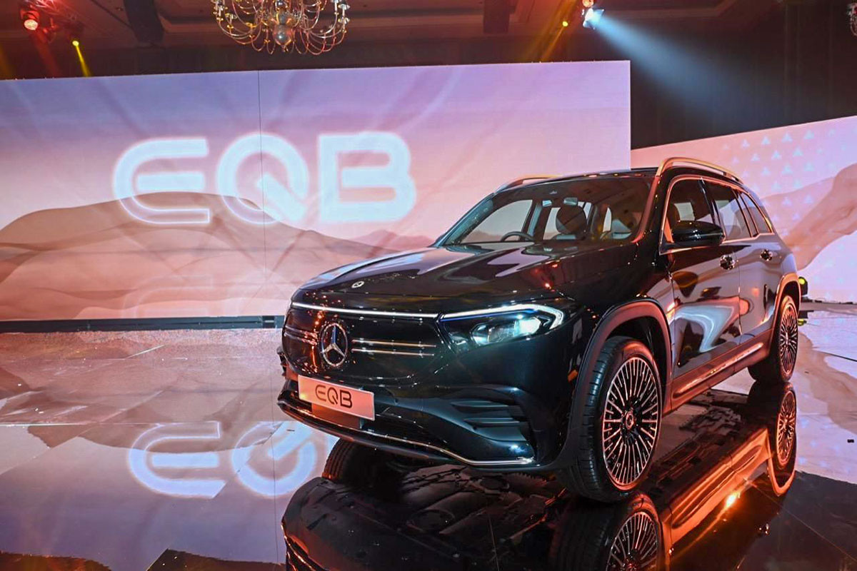 mecedes eqb.jpg