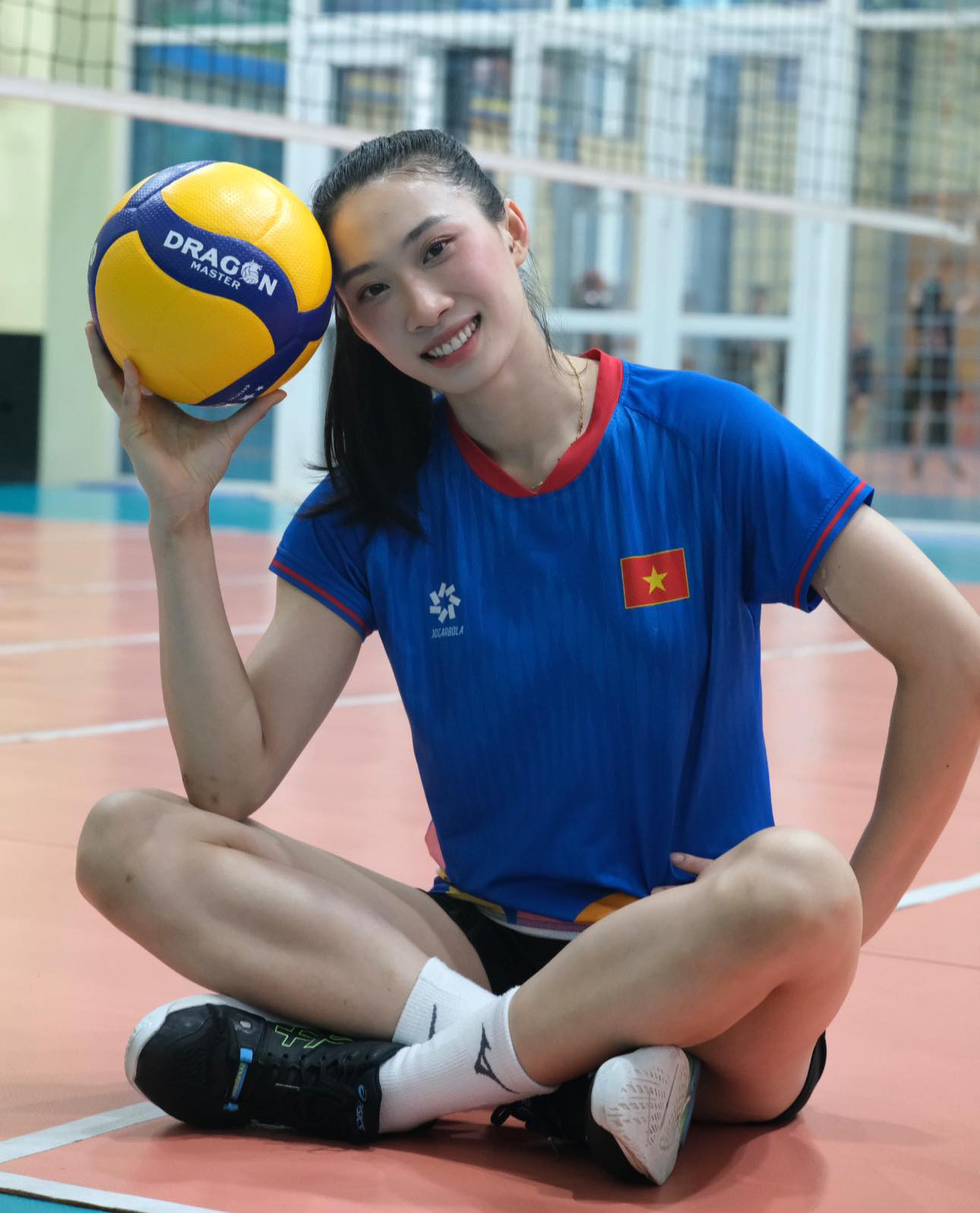 Hoa khôi bóng chuyền Nguyệt Anh sắp kết duyên với tuyển thủ điền kinh nguyet anh 8.jpg