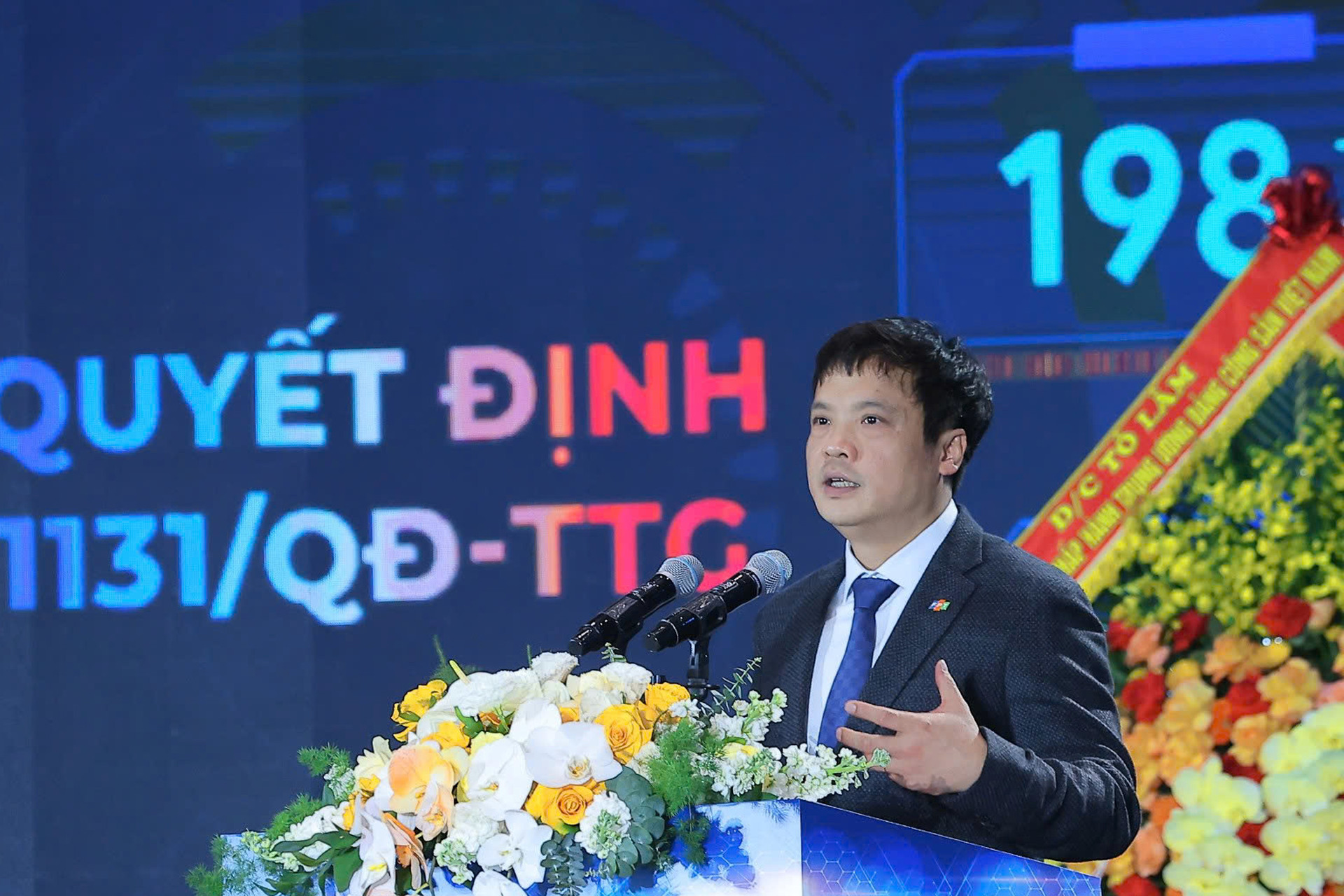 ong Nguyen Van Khoa FPT.jpg