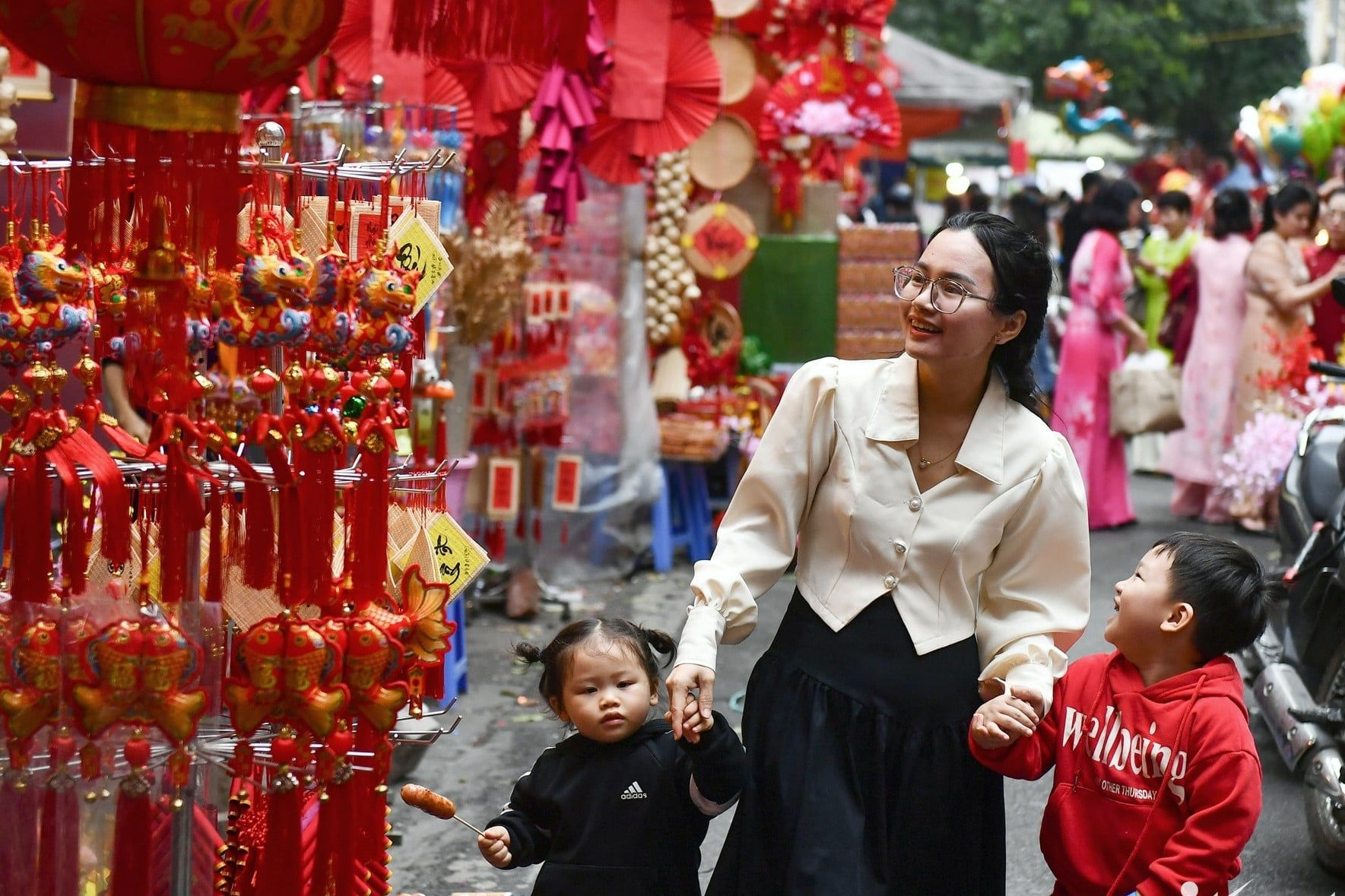 Thủ tướng: Trả gộp 2 tháng lương hưu, thưởng Tết kịp thời cho người lao động