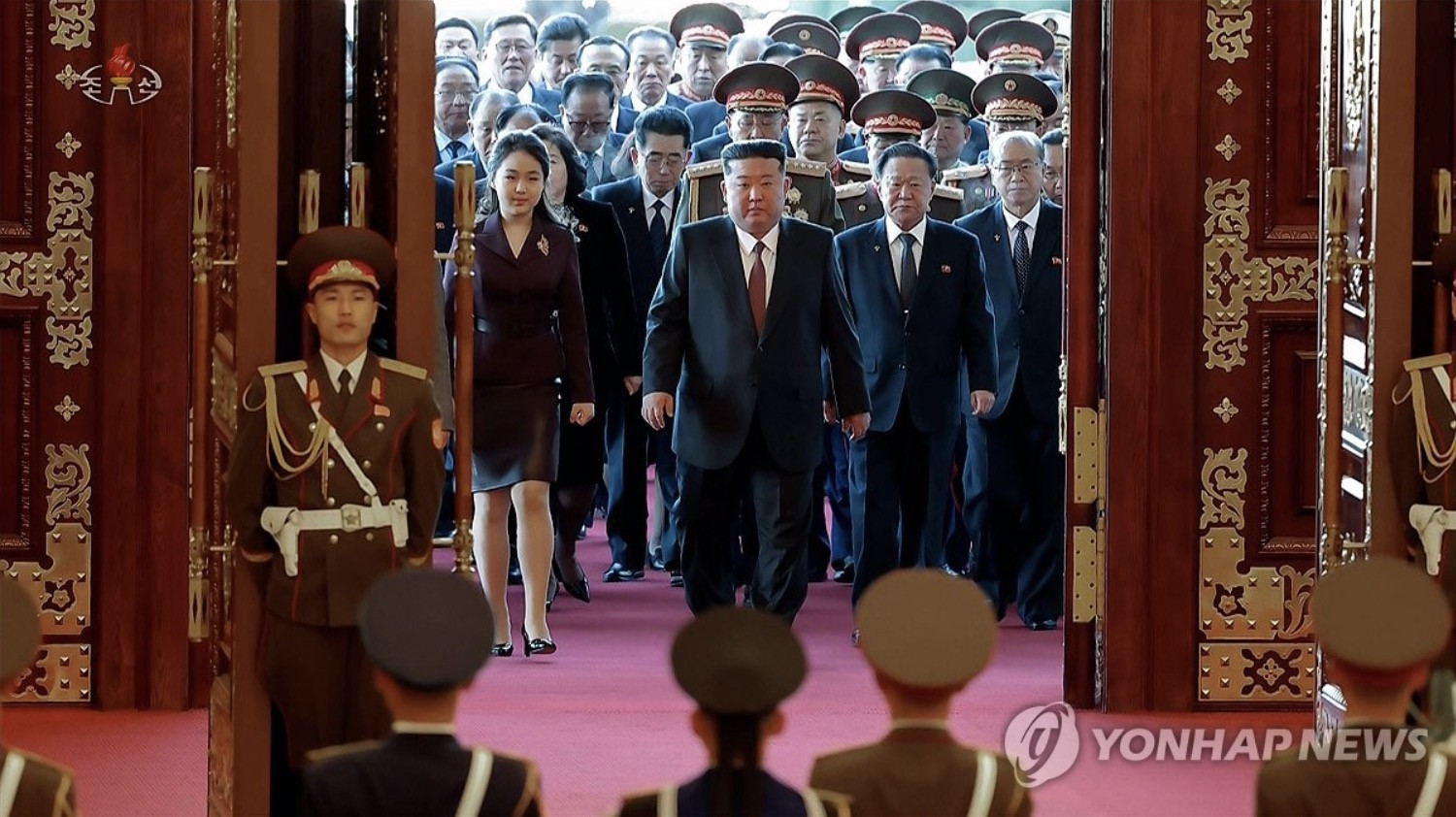 Con gái Kim Jong Un. Ảnh: KCNA/Yonhap