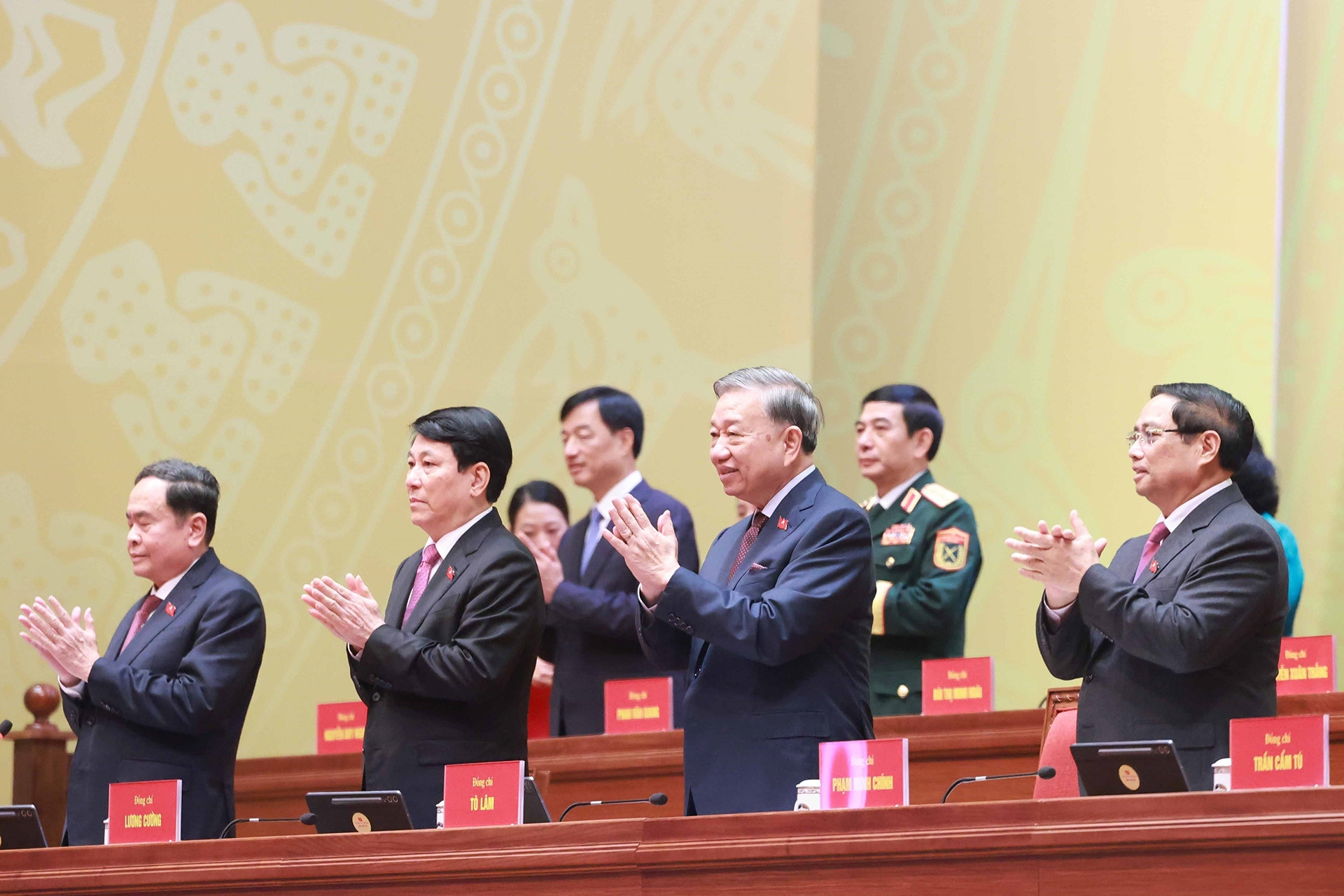 559 thư, điện mừng của chính đảng, bạn bè quốc tế chúc mừng Đại hội Đảng