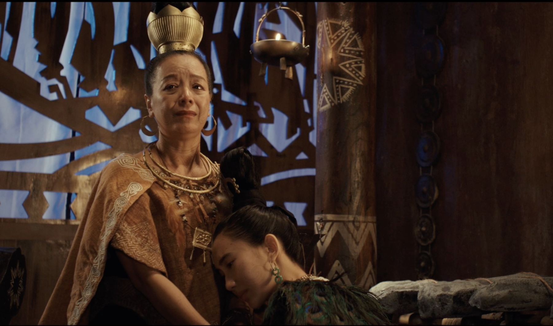 NSƯT Nguyễn Chiều Xuân trong vai vợ Vua Hùng