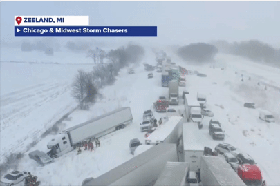 Bão tuyết dữ dội ở Mỹ khiến hơn 100 ô tô đâm liên hoàn