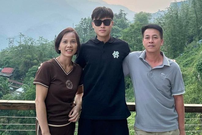 Cuộc họp gia đình căng thẳng quyết định sự nghiệp sân cỏ của cầu thủ Minh Phúc