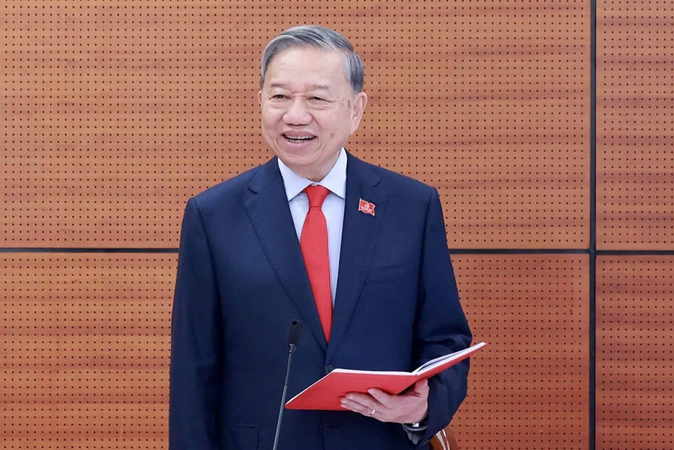 Hình ảnh Tổng Bí thư và đại biểu thảo luận các văn kiện Đại hội 14