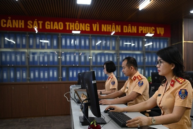 Phiên thứ 9 đấu giá biển số xe: Ngày đầu 'chốt' 64 tỷ đồng