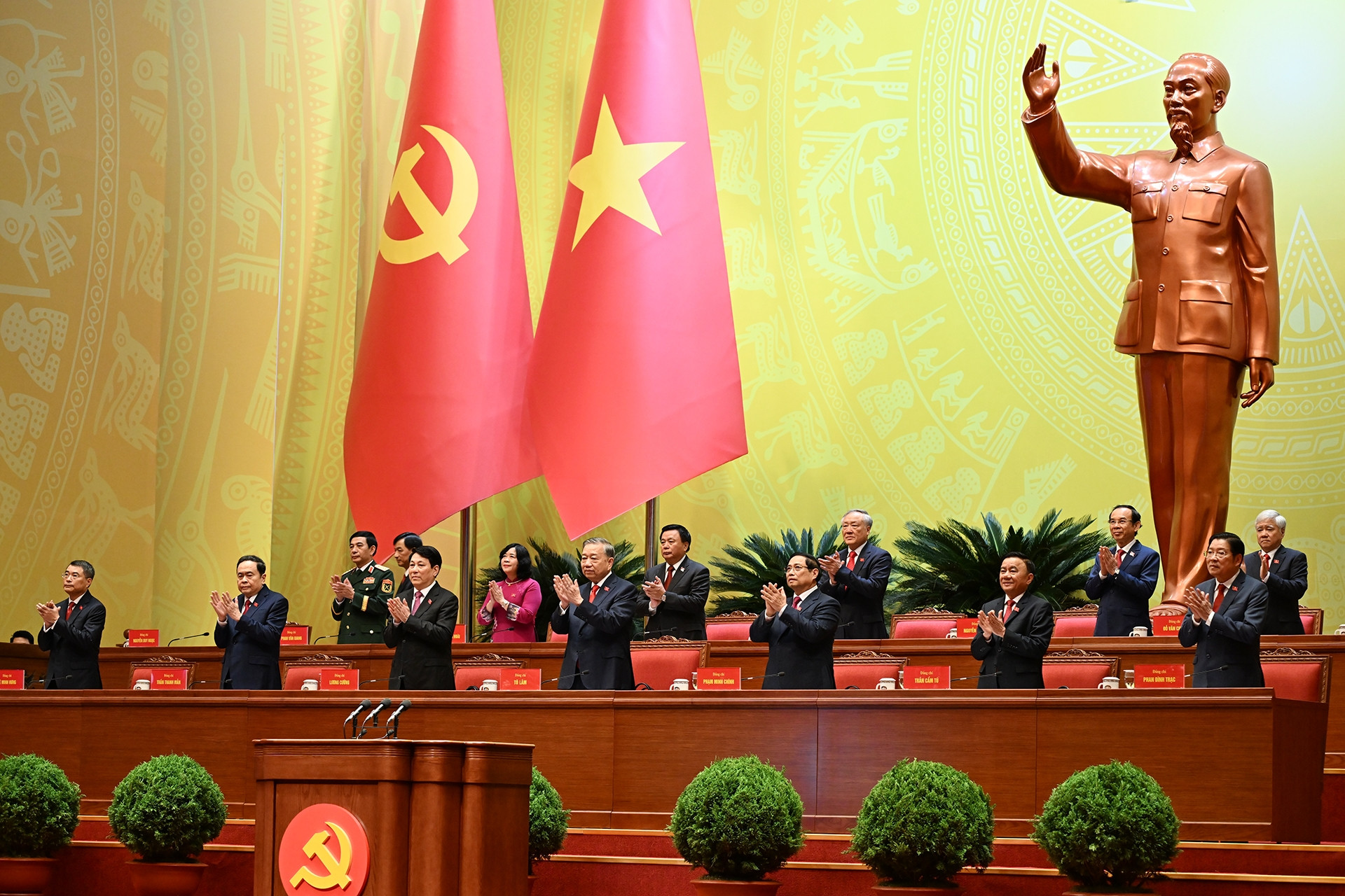 Quy trình bầu Bộ Chính trị, Tổng Bí thư, Ban Bí thư khóa mới