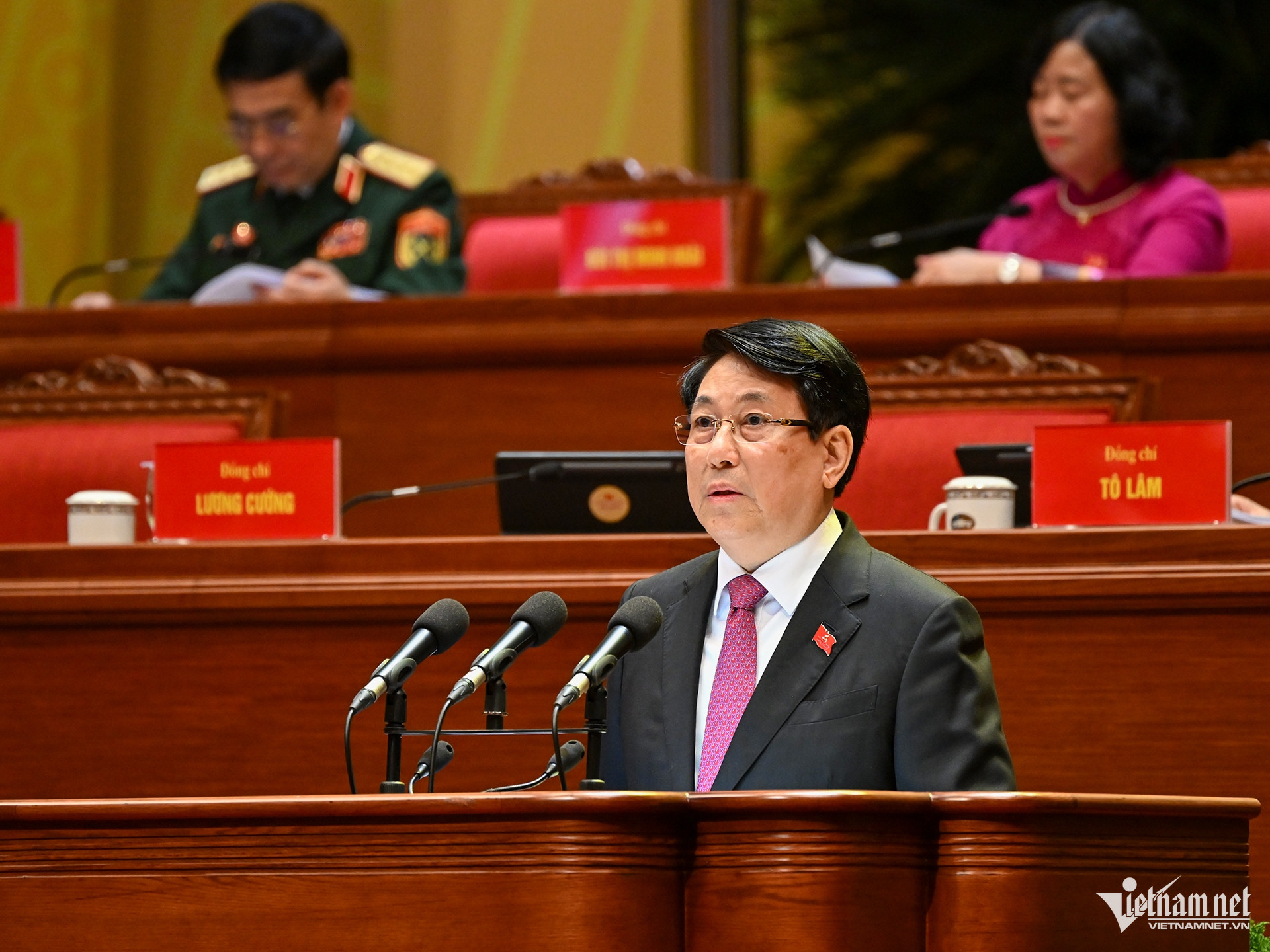 W-chủ tịch nước.jpg