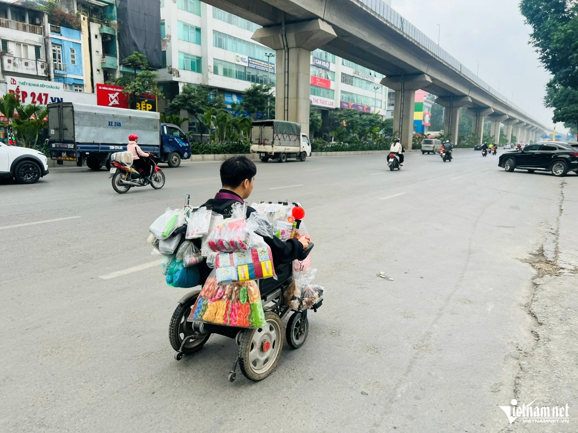 W-ng khuyết tật.jpg