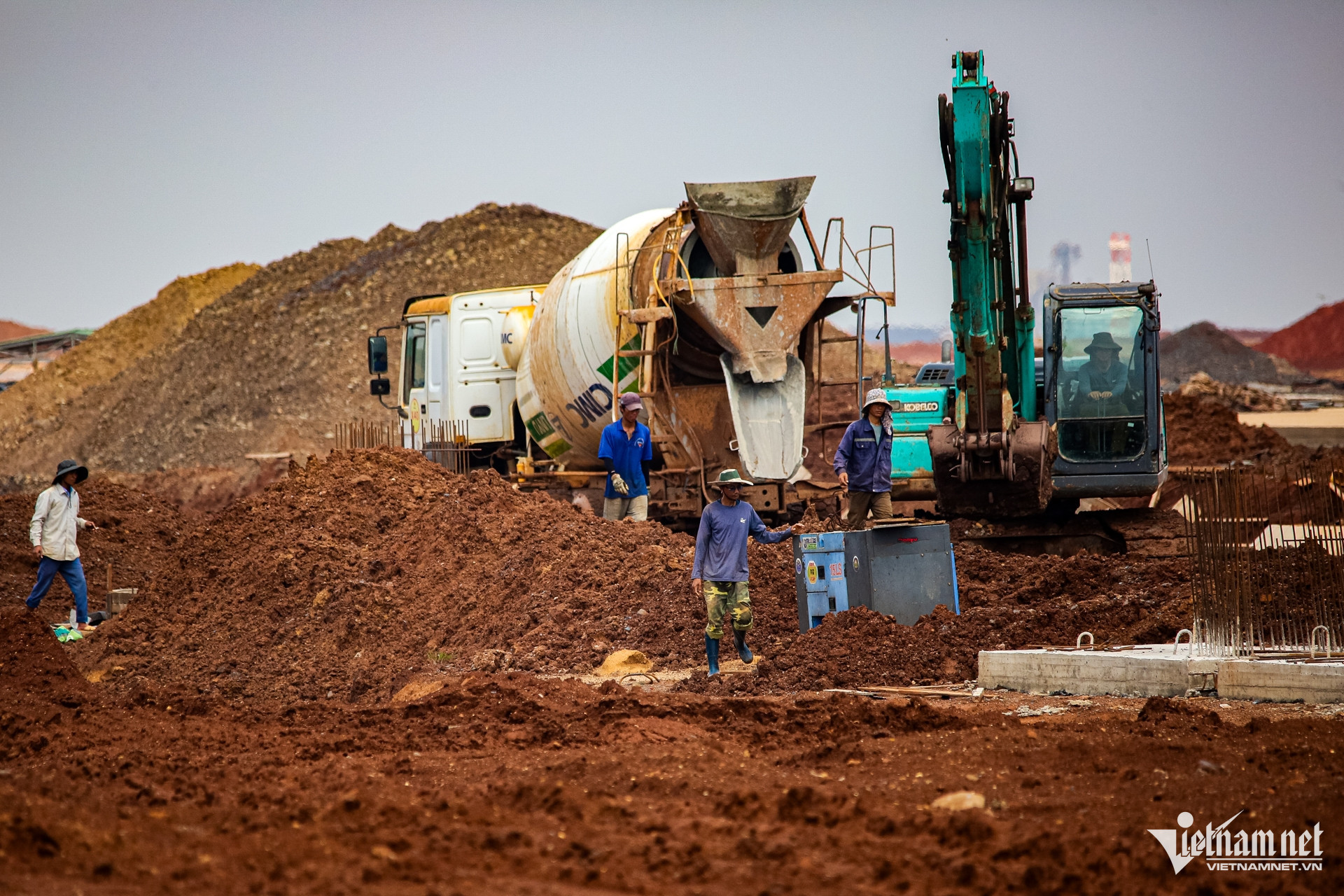 w san bay long thanh nguyen hue 6 2288.jpg