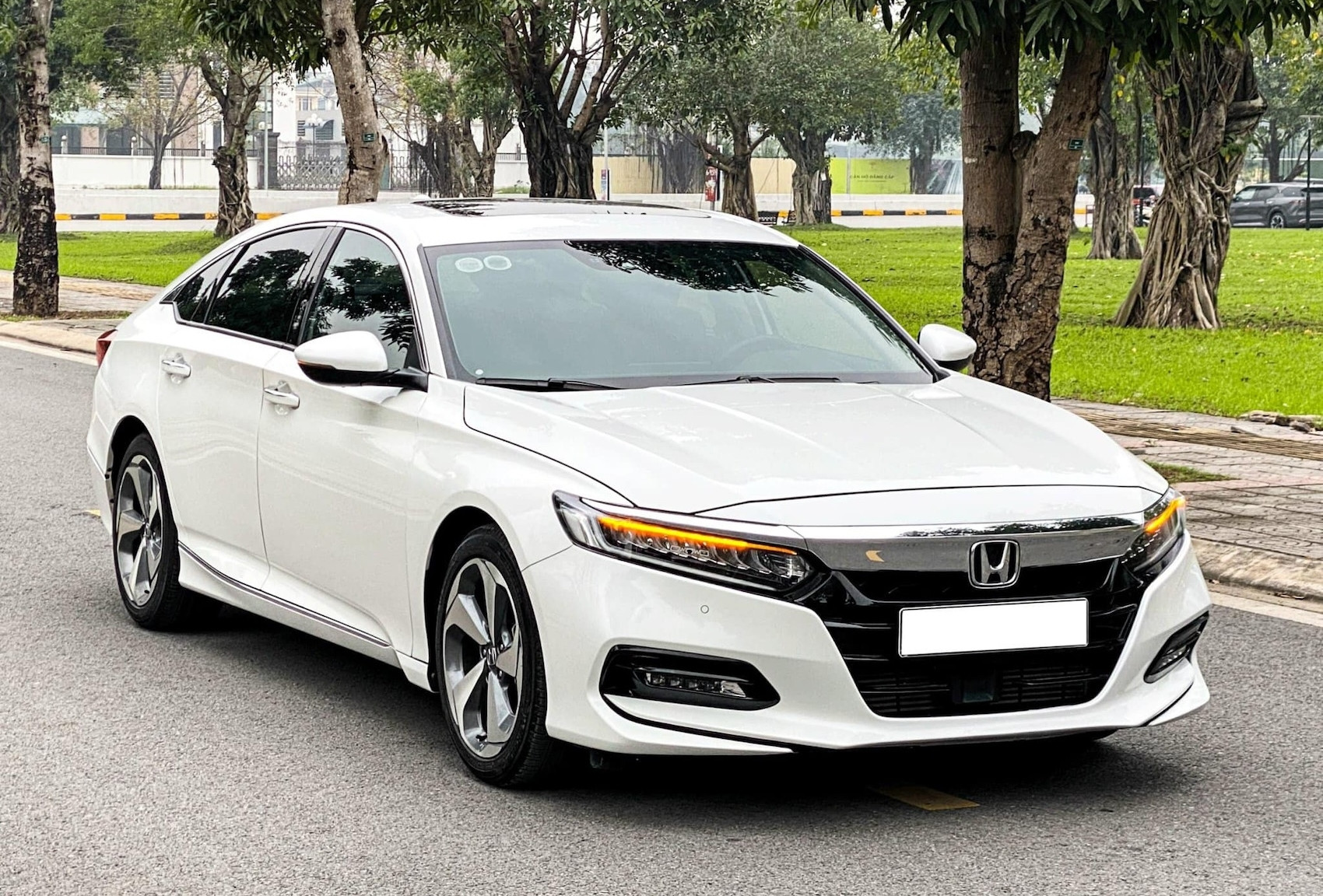 'Xe ế' Honda Accord âm thầm dừng bán, phân khúc sedan cỡ D chỉ còn Camry và K5