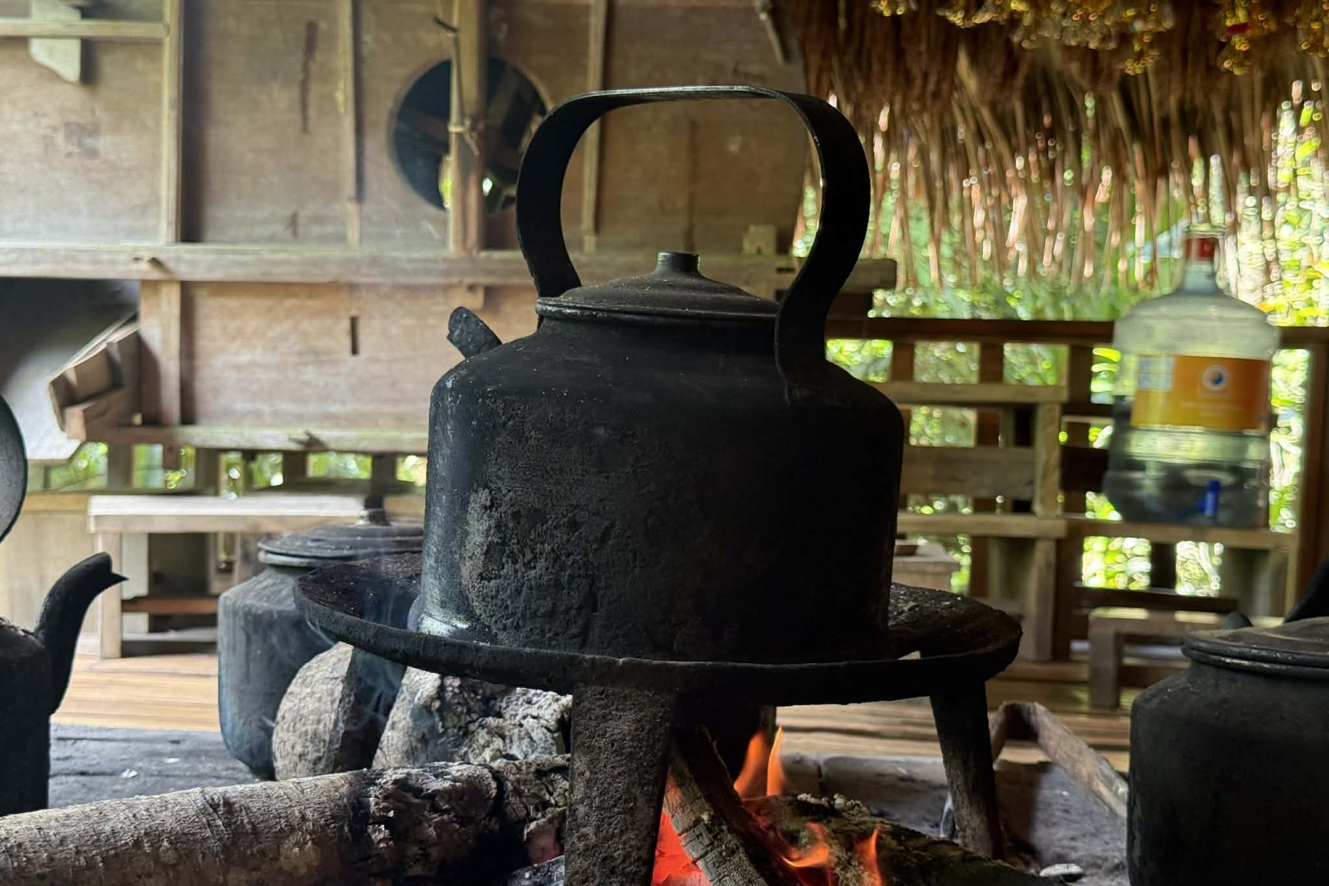 Cái Tết thiếu thốn, cả nhà đi vay mượn tới đêm giao thừa