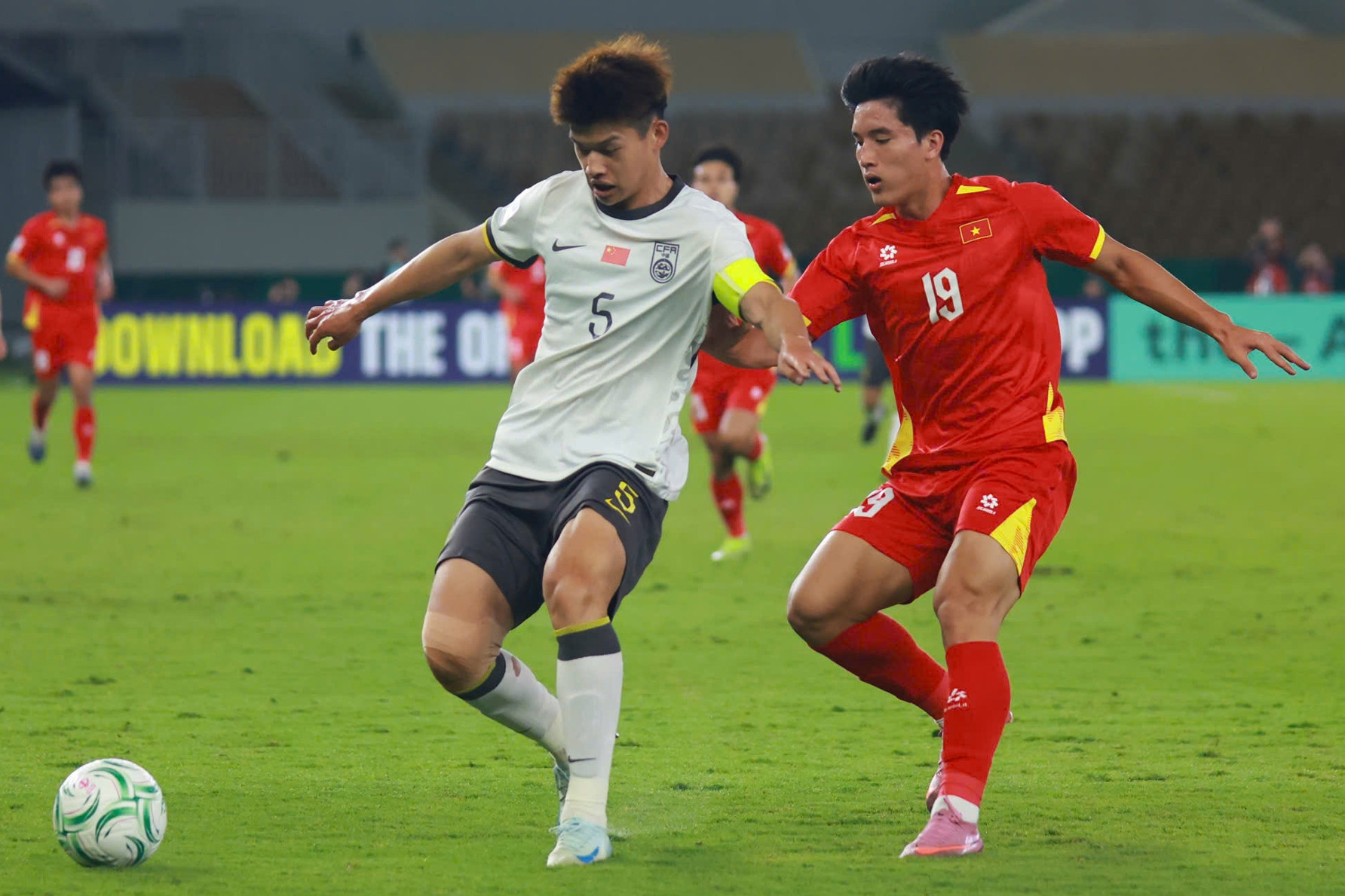 CĐV Đông Nam Á an ủi U23 Việt Nam sau khi hụt vé chung kết