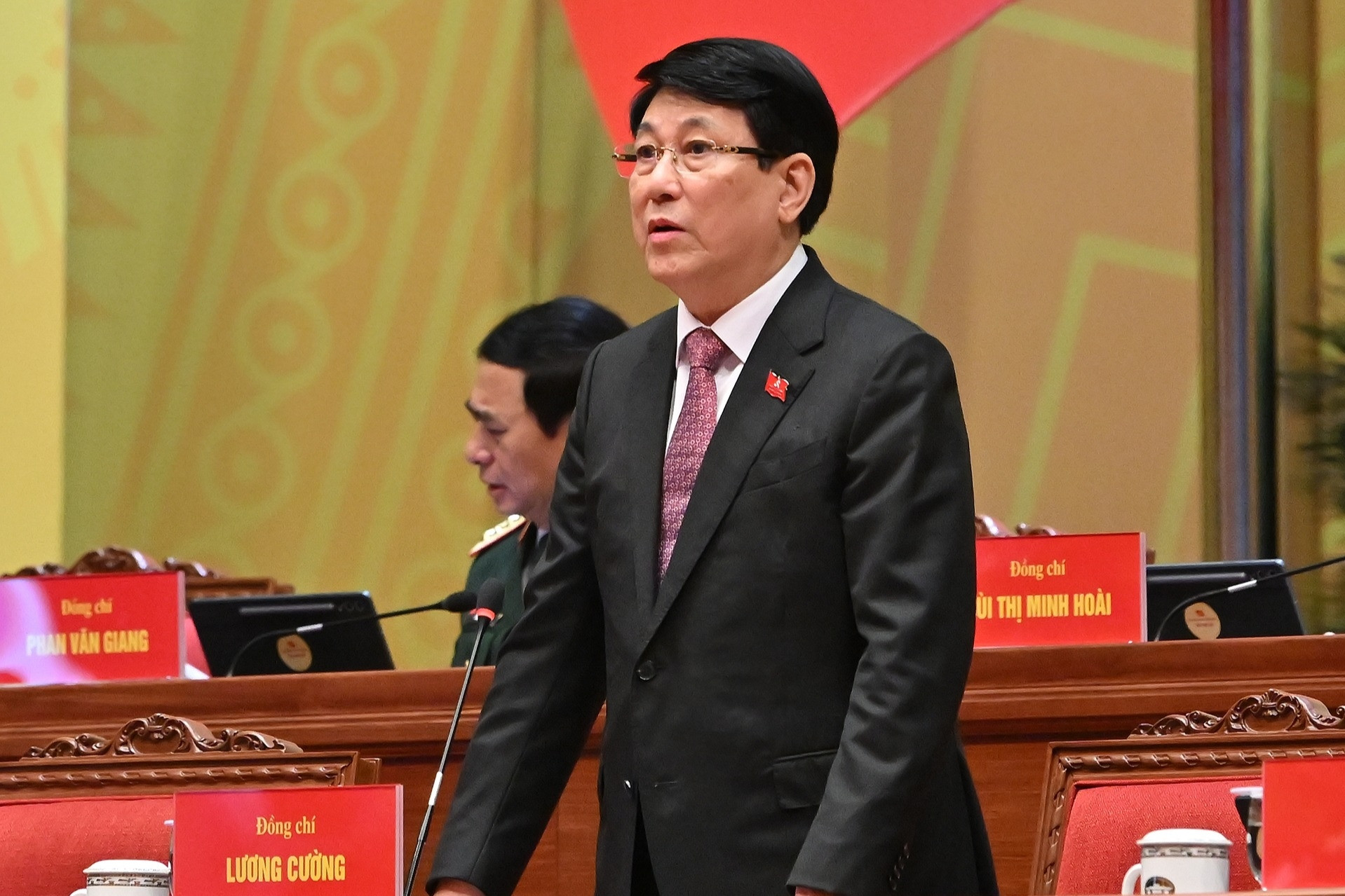 Chủ tịch nước và Thường trực Ban Bí thư điều hành thảo luận các Văn kiện Đại hội