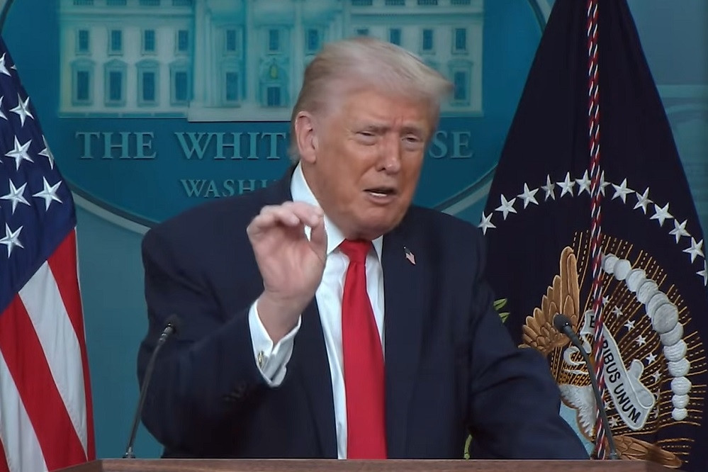 Ông Trump thừa nhận mắc sai sót khi trấn áp nhập cư