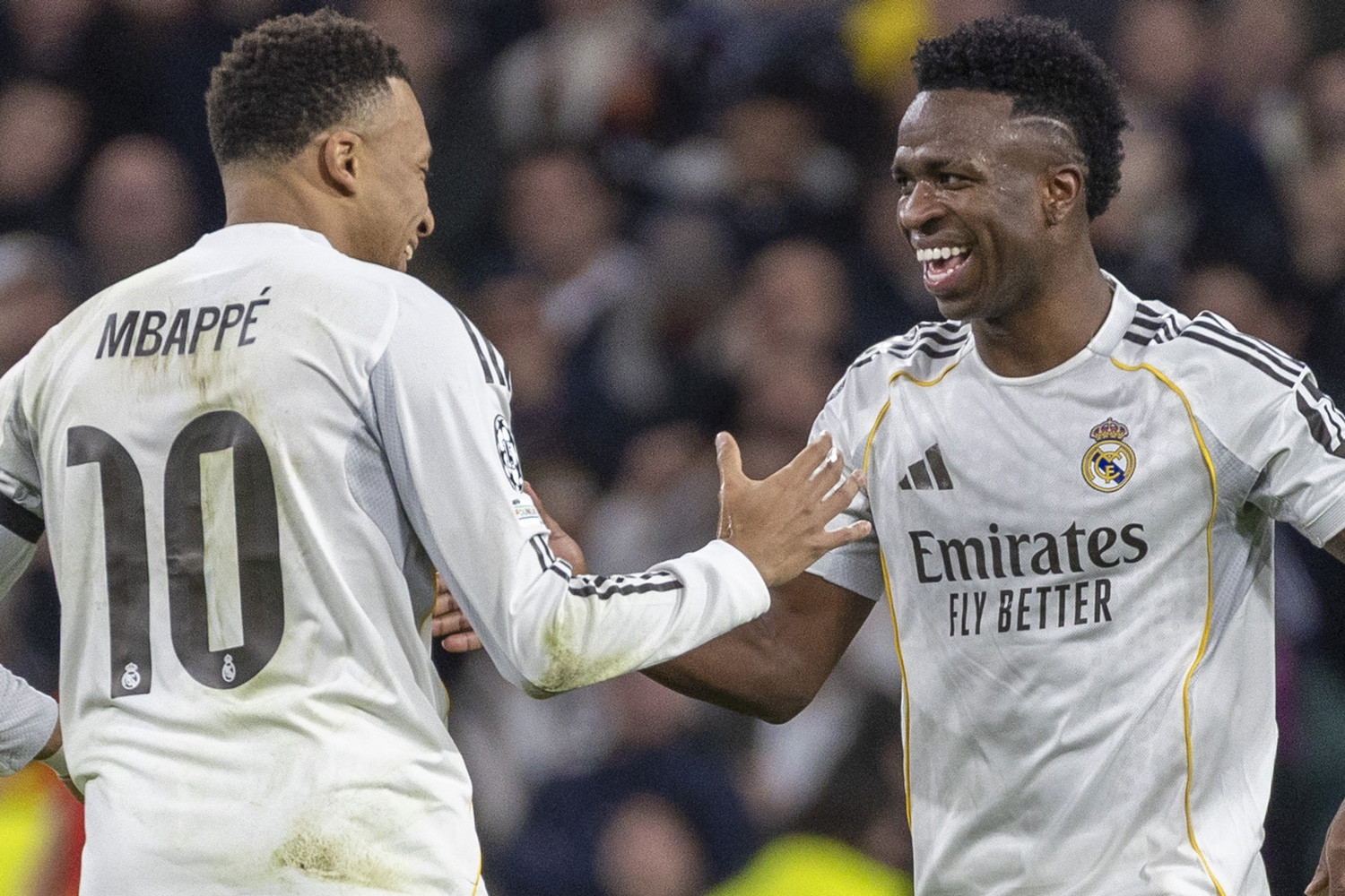 Real Madrid thắng kiểu tennis: Vinicius nhảy múa trên than hồng