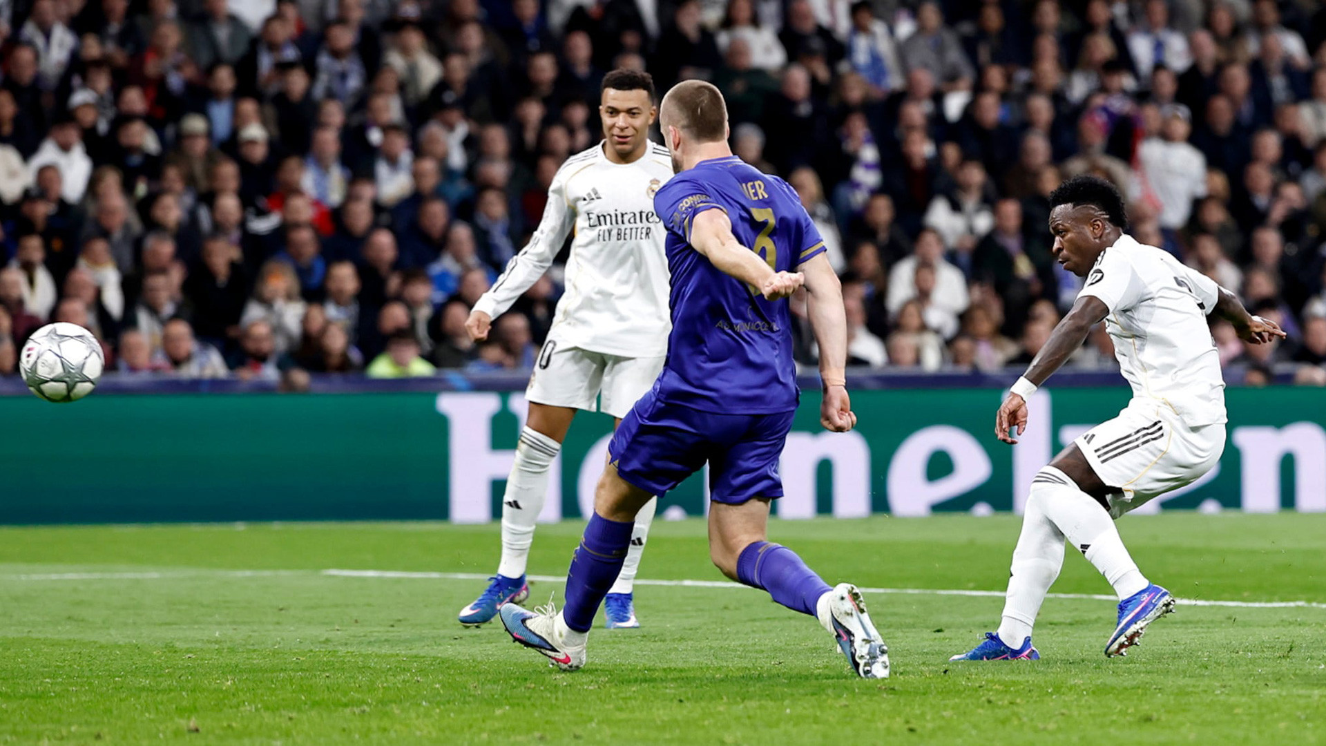 Vinicius Real Madrid Monaco.jpg