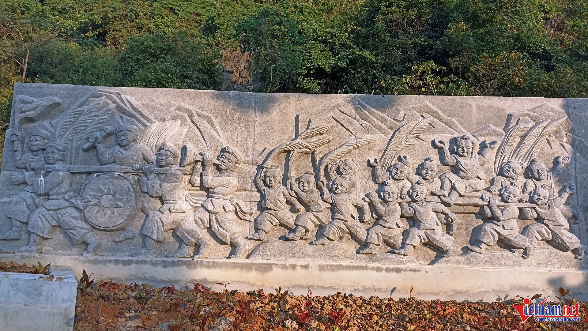 W-Đinh Bộ Lĩnh 4.jpg