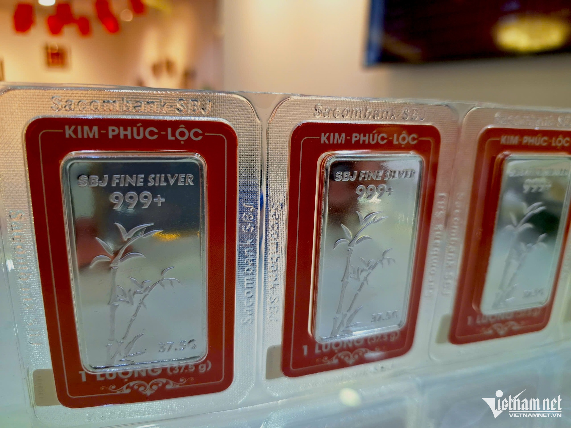 W-gia bac Kim Phuc Loc.jpg