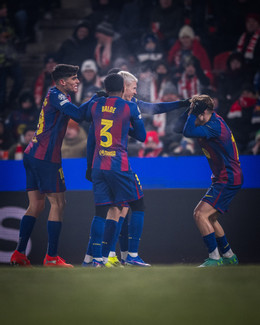 https://static-images.vnncdn.net/vps_images_publish/000001/000003/2026/1/22/barca-cup-c1-64.jpg