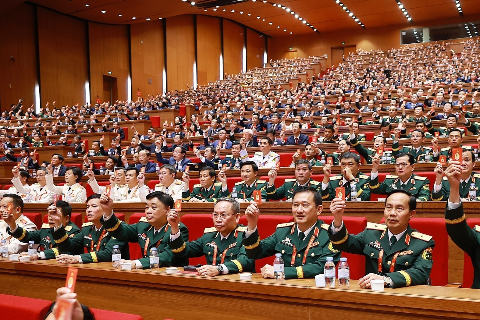 Danh sách 180 ủy viên chính thức Ban chấp hành Trung ương khóa 14