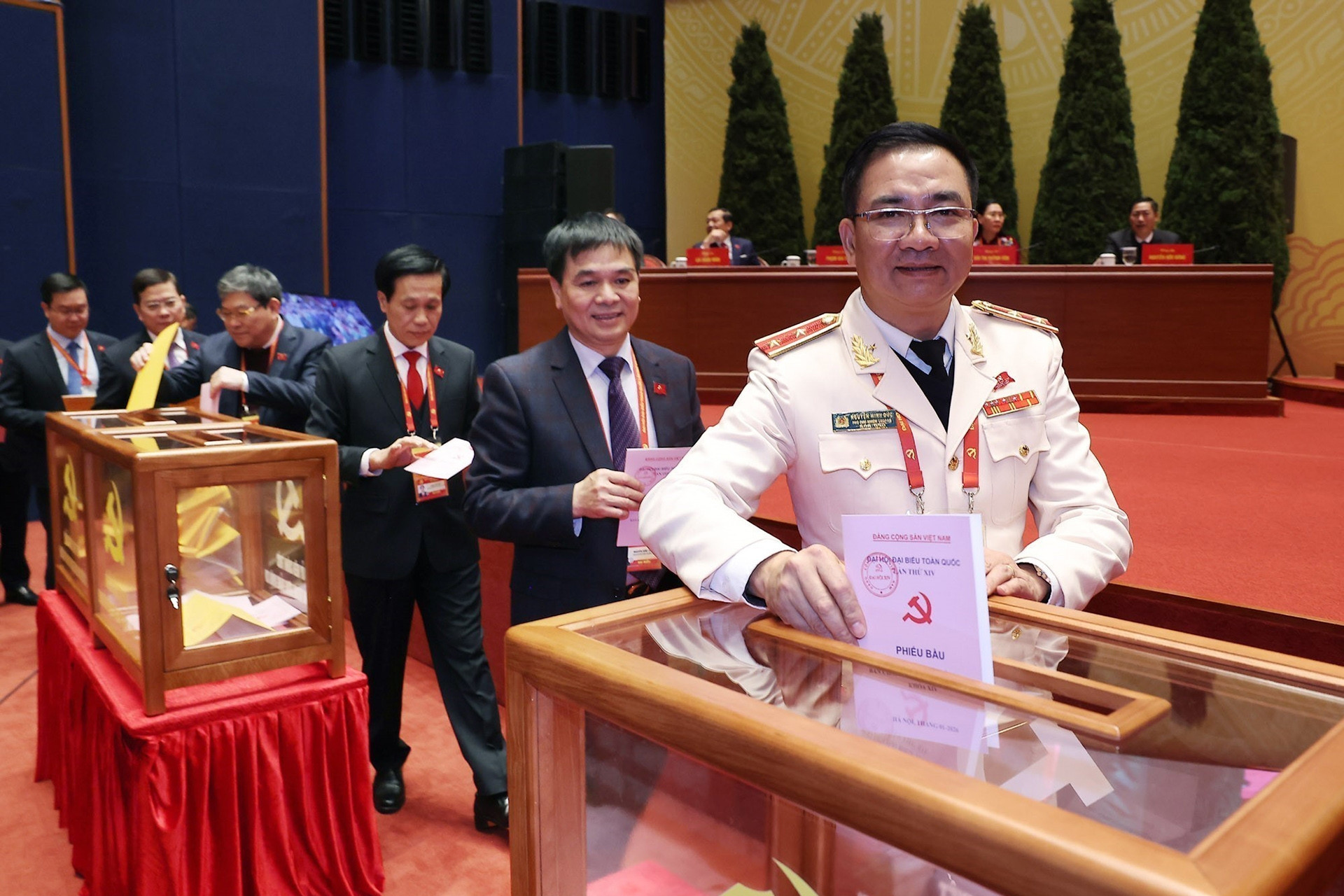 Danh sách 20 ủy viên dự khuyết Trung ương khóa 14