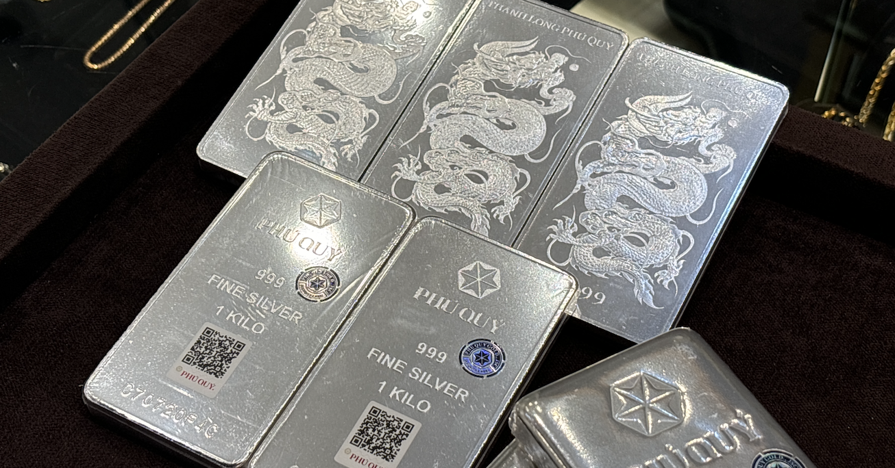 Giá bạc hôm nay 23/1/2026 tăng dựng đứng, vượt qua mốc 100 triệu đồng/kg