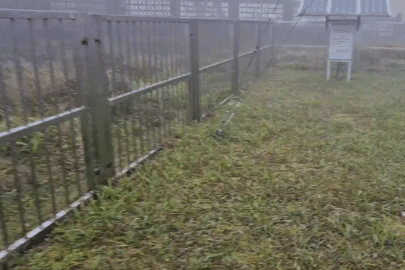 Lạnh gần 0 độ, đỉnh Mẫu Sơn xuất hiện băng giá