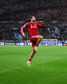 https://static-images.vnncdn.net/vps_images_publish/000001/000003/2026/1/22/liverpool-2-50.jpg